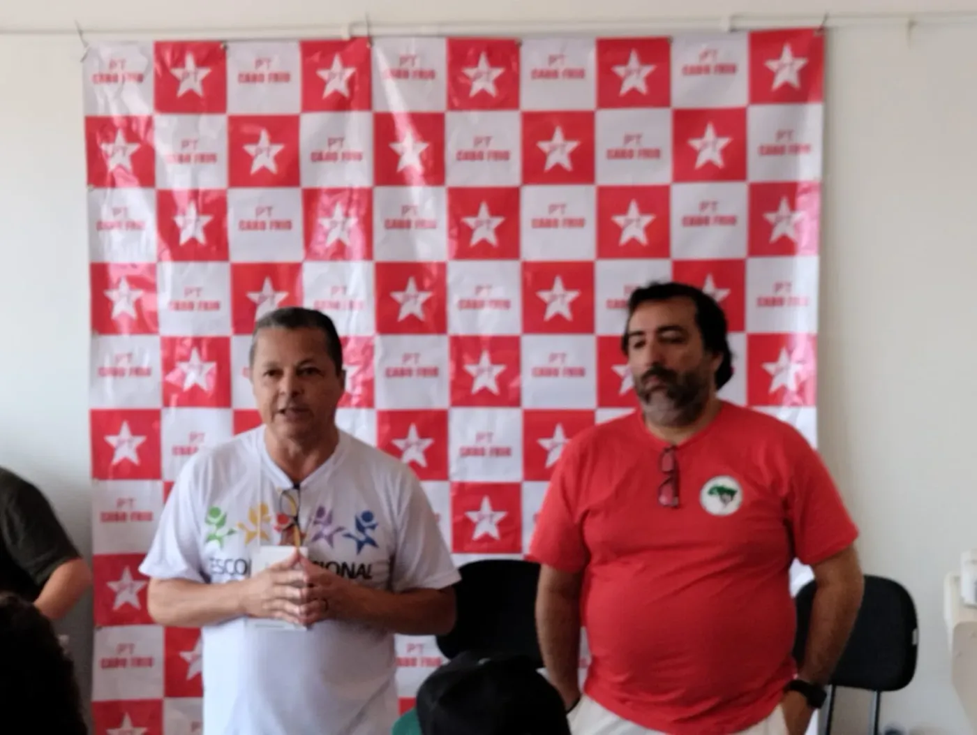 Osvaldir Freitas, diretor da Escola do PT e Olavo Brandão Carneiro, secretário de formação estadual do PT-RJ